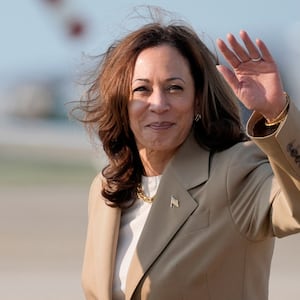 Kamala Harris waving