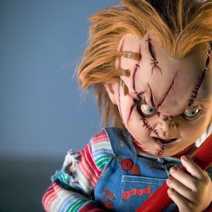 articles/2013/10/31/chucky-the-possessed-doll-on-his-favorite-kills-and-katherine-heigl/131030-chucky-kills_jfd2vc