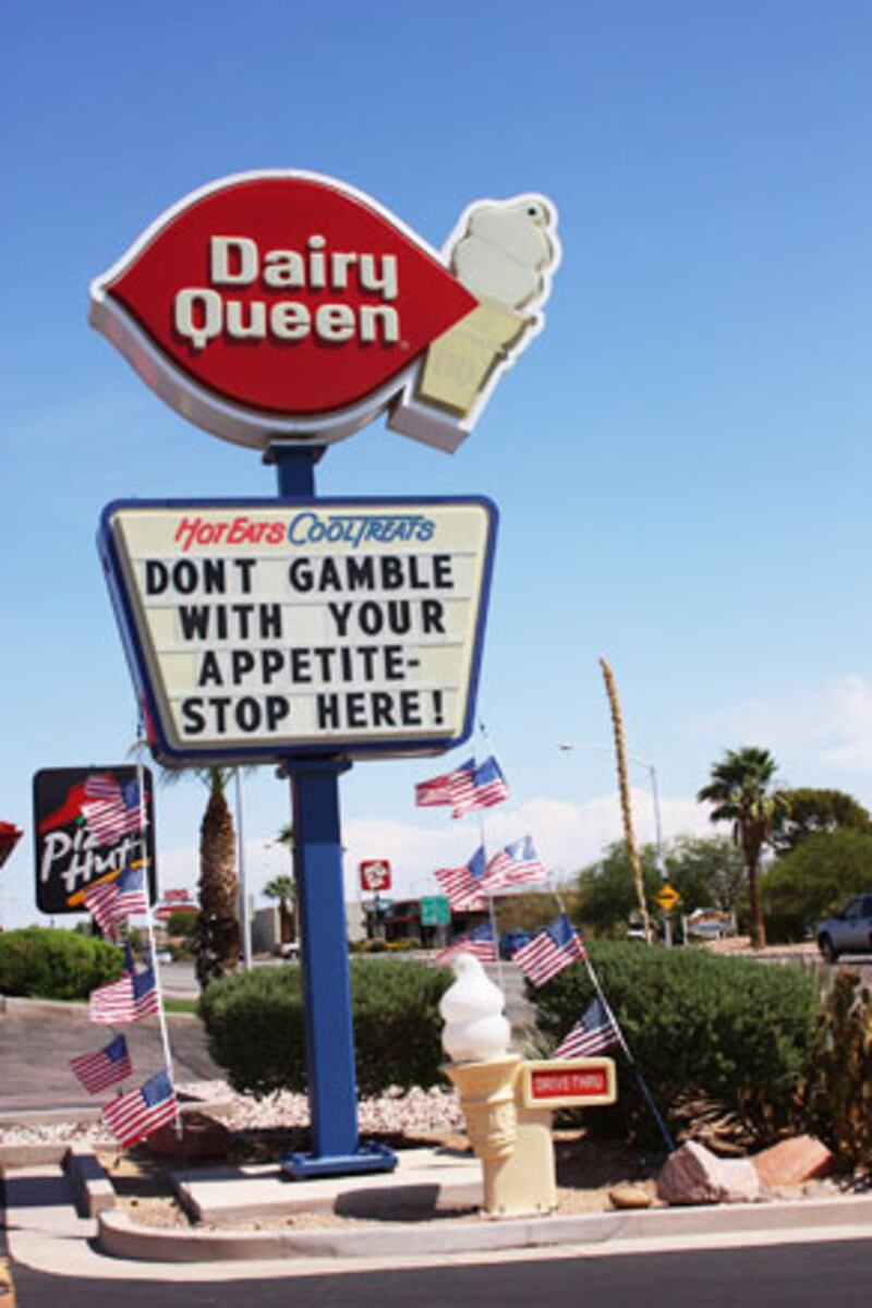 galleries/2010/08/25/healthiest-burgers/healthiest-burgers---dairy-queen-original-double-hamburger_ws9a7p