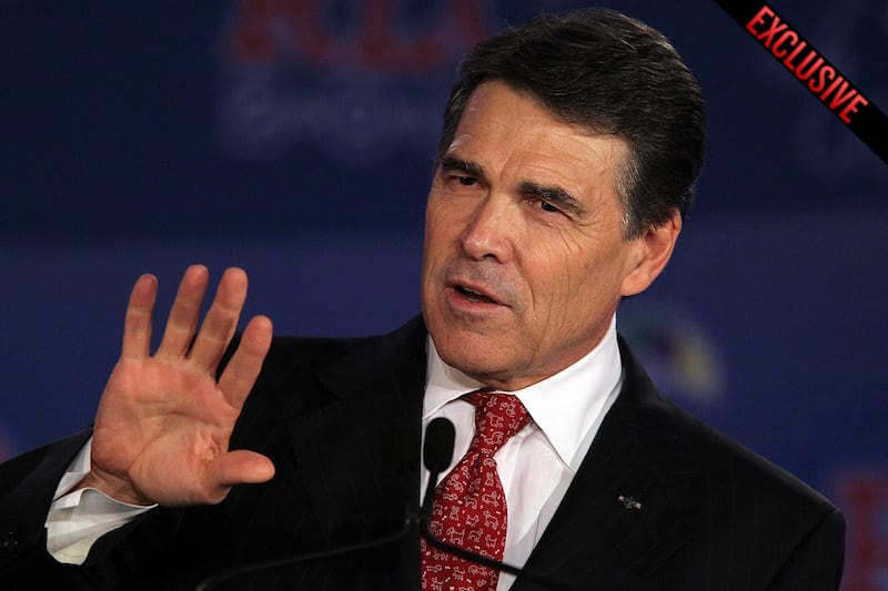 articles/2011/08/12/rick-perry-exclusive-newsweek-interview-calls-for-dismantling-social-security-and-medicare/rick-perry-romano_cstyad