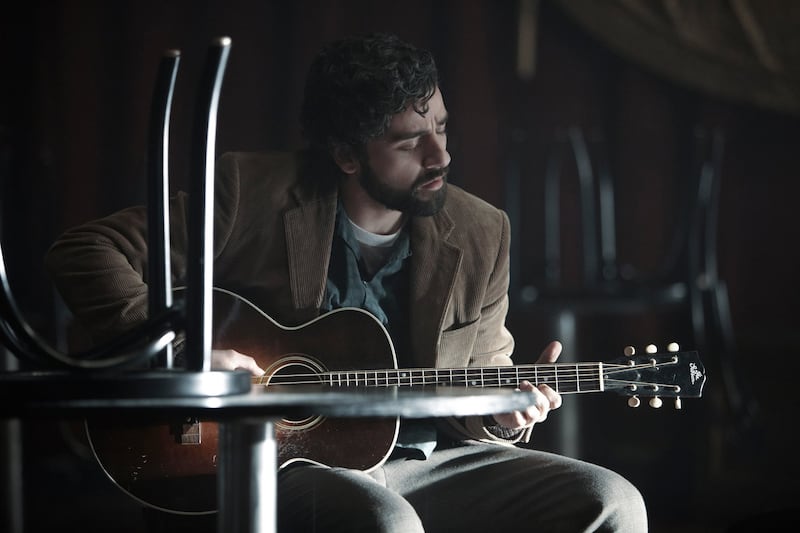 articles/2013/12/05/inside-llewyn-davis-star-oscar-isaac-is-about-to-be-a-very-big-deal/131204-fallon-oscar-NEW-tease_zj4rzk