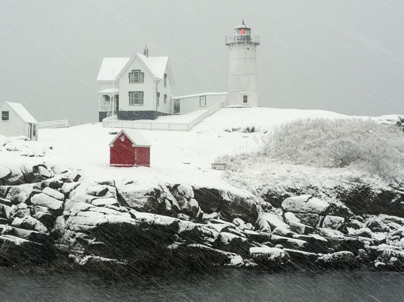 galleries/2014/03/08/picture-perfect-lighthouses-in-winter-photos/cnt-ligthhouse-winter-1_gweg7k