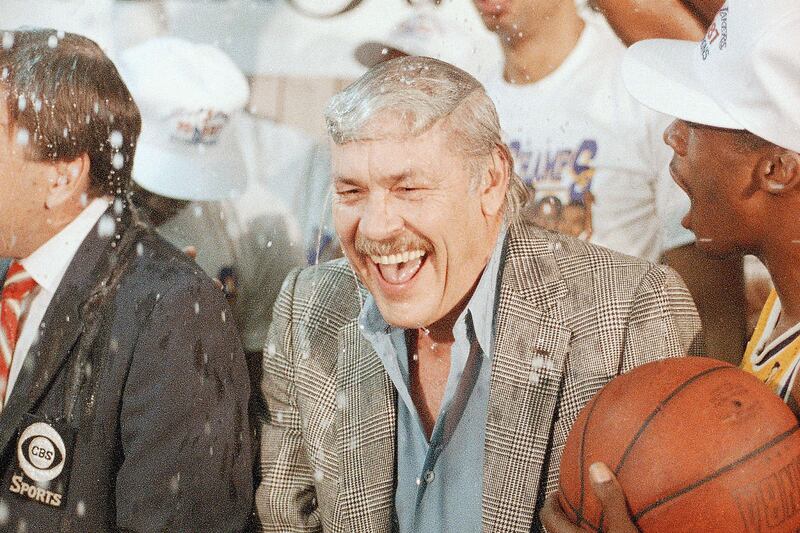 articles/2013/02/19/what-happens-to-los-angeles-lakers-after-death-of-jerry-buss/130218-jerry-buss-obit-samuels-embed_tpzc6j