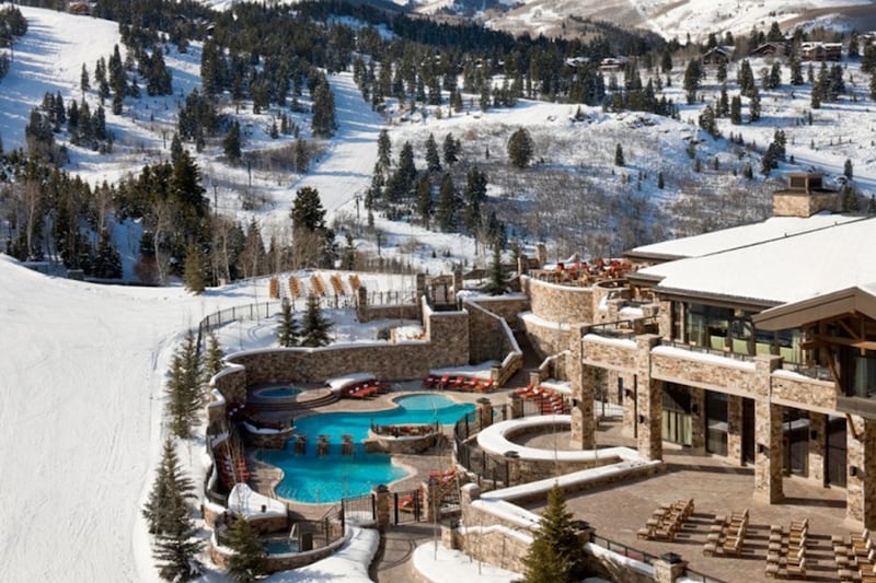 galleries/2013/12/08/hit-the-slopes-the-best-ski-resorts-and-hotels-in-the-u-s-photos/131205-ski-hotels-new-tease2_szicef