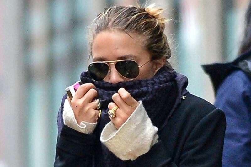 galleries/2011/05/25/most-outrageous-engagement-rings/140306-celeb-engagementrings-marykateolsen_neny14