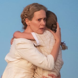 Sarah Paulson and Alona Robbins in 'Hold Your Breath'