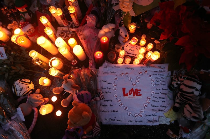 galleries/2012/12/19/newtown-s-fallen-photos-and-bios-of-the-shooting-victims-photos/newtown-support-cs_zaugbb