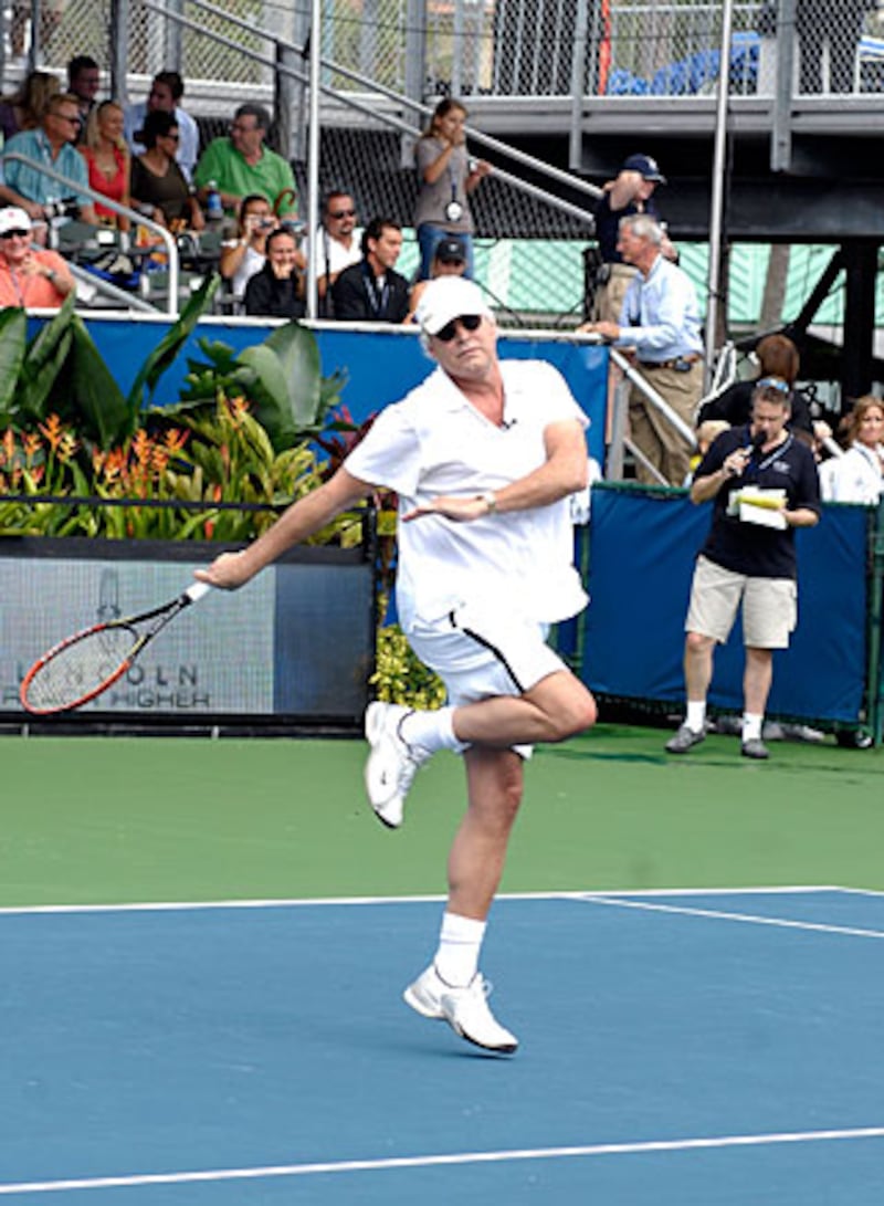 galleries/2009/09/02/a-list-tennis-aces/celebrity-tennis-players---chevy-chase_tn8k2p