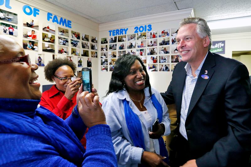 galleries/2013/11/06/scenes-from-election-night/131105-terry-mcauliffe-election-gal_eoh3pb