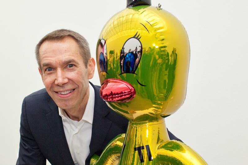 articles/2012/06/21/how-jeff-koons-keeps-it-real/gopnik-jeff-koons-embed_yfl6tc