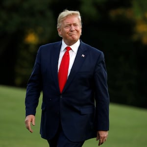 2019-07-01T000842Z_2005846458_RC162E56AF10_RTRMADP_3_USA-TRUMP_mud3lr