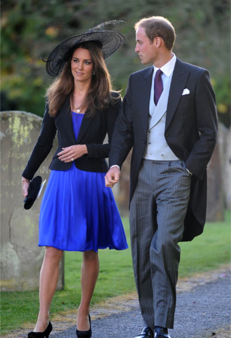 galleries/2011/08/01/kate-middleton-in-issa-dresses-photos/kate-middleton-issa-dress-meade-wedding_jhshyw