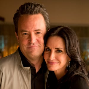 Matthew Perry and Courteney Cox 