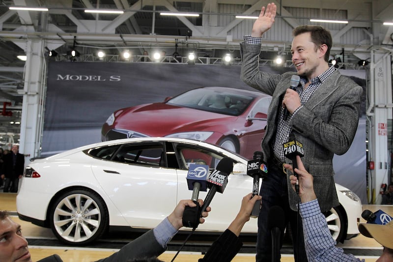 articles/2013/08/26/wall-street-hearts-tesla/130826-tesla-wall-street-oconnor-tease_auii3j