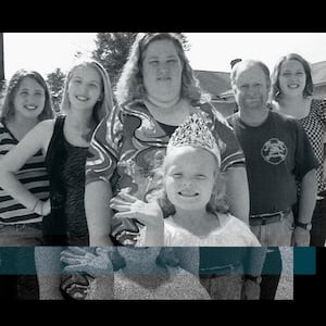 A photo illustration showing Anna Chicakdee and Mama June in Here Comes Honey Boo Boo.