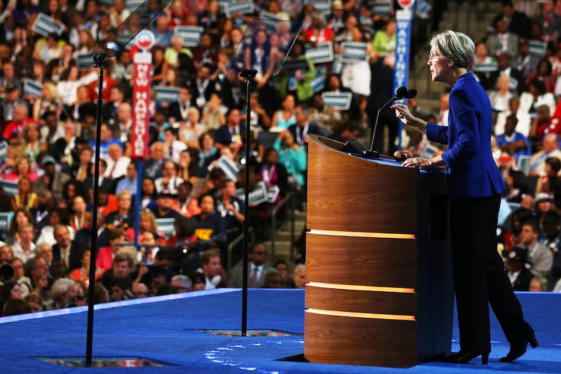 galleries/2012/09/07/most-tweeted-convention-speakers-obama-romney-clinton-and-more-photos/conventions-most-tweeted-speakers-elizabeth-warren_pofjwa