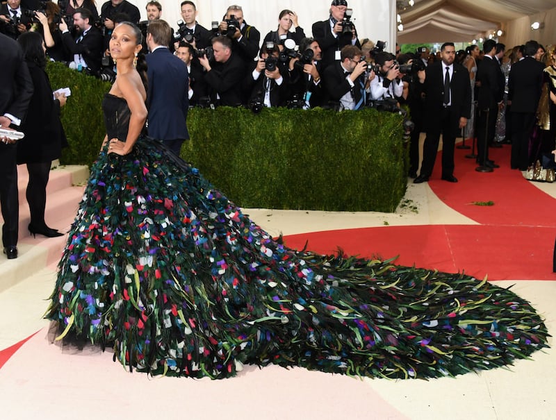 articles/2016/05/03/how-the-met-gala-delights-in-shock-starring-beyonc-madonna-and-katy-perry/160502-teeman-met-gala-23_eapob8