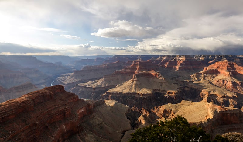 articles/2014/04/26/the-best-u-s-road-trips-you-should-really-take/140423-lonely-planet-grand-canyon_tdnycx