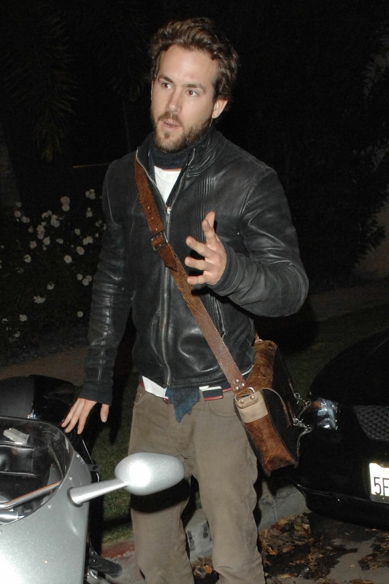 galleries/2011/10/13/lil-wayne-kanye-west-jude-law-man-purses-called-murses-photos/man-murses-purses-gal-reynolds_wo8nl2