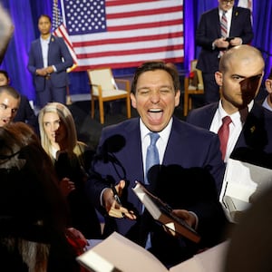 2023-03-11T010917Z_48808950_RC2CRZ9K6HJD_RTRMADP_3_USA-ELECTION-DESANTIS_frnuqx