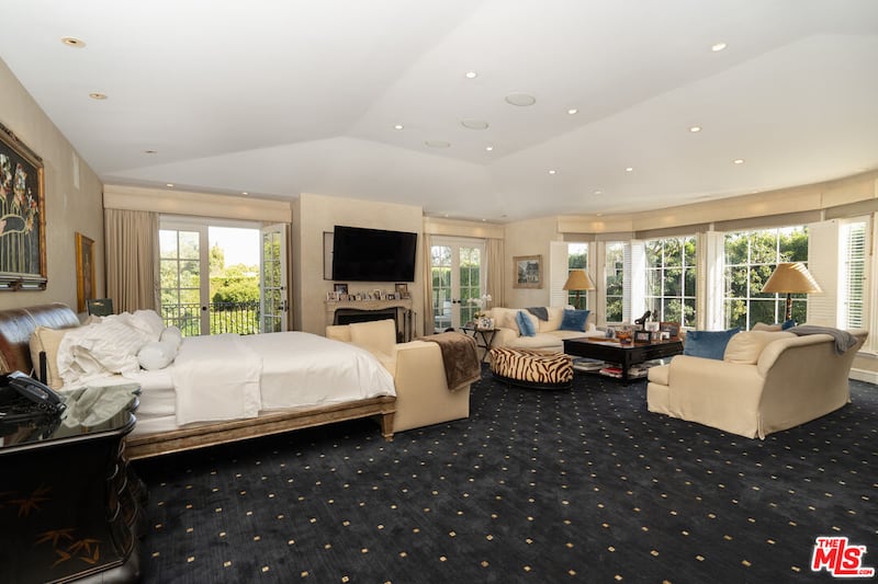 The master suite at 722 North Elm Drive.