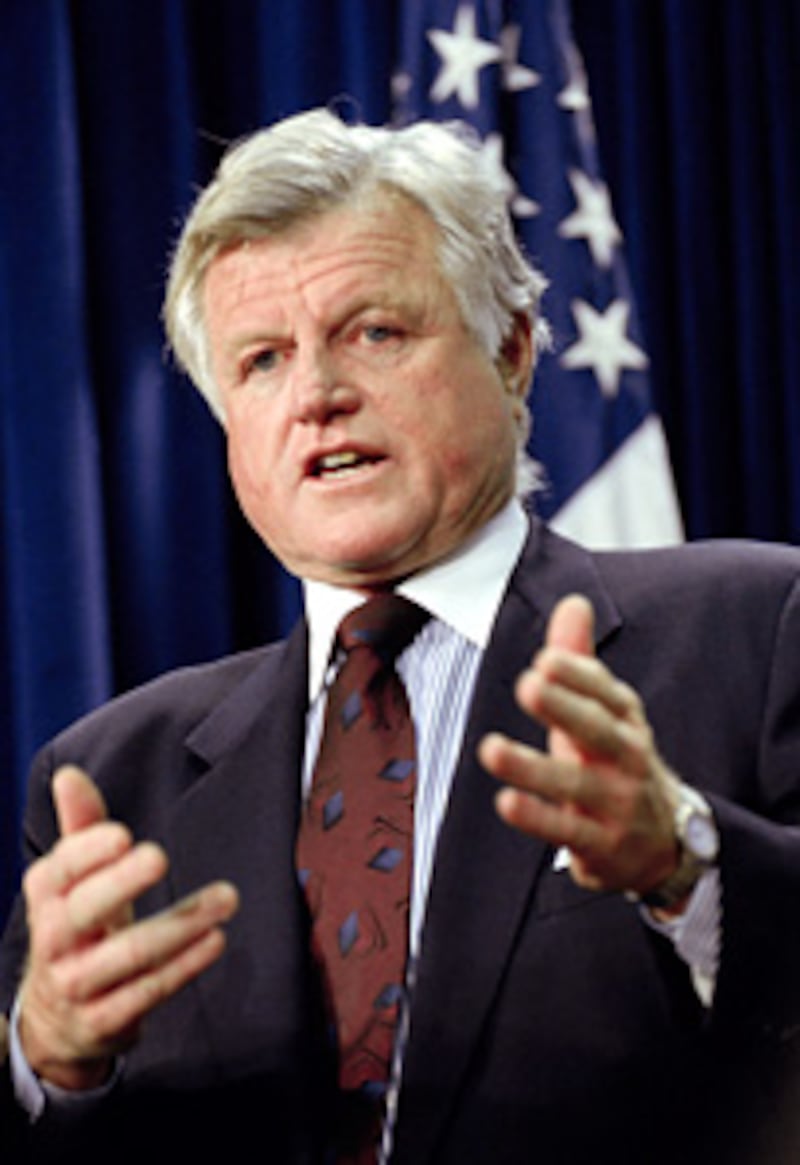 articles/2009/08/26/trailing-teddy/grove-ted-kennedy_45480_qiqsba