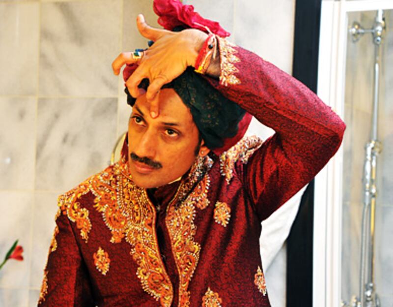 articles/2011/05/21/indias-first-gay-prince-prince-manvendra-singh-gohil/heydarpour-gay_182185_dpejob