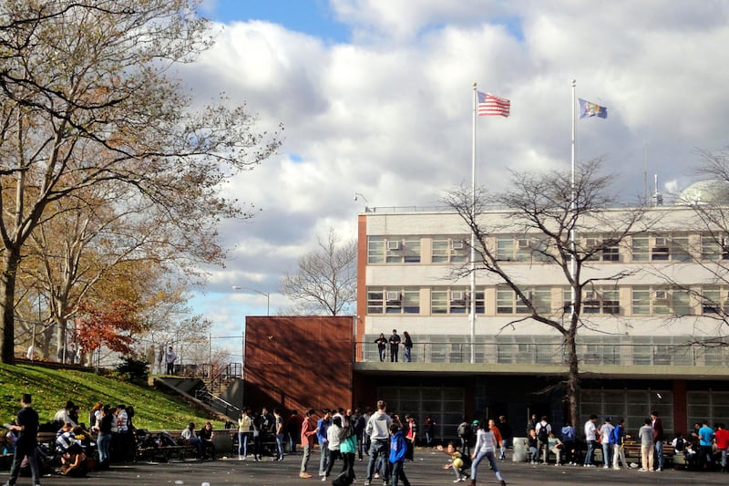 galleries/2013/05/06/top-25-high-schools-northeast/best-high-schools-northeast-bronx-science_kvzfhp