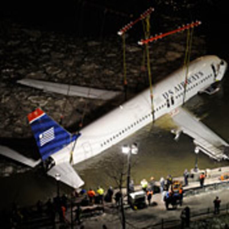 articles/2009/02/05/hero-pilot-to-tower/irving-flight-1549-sullenberger_13051_fx3jpo