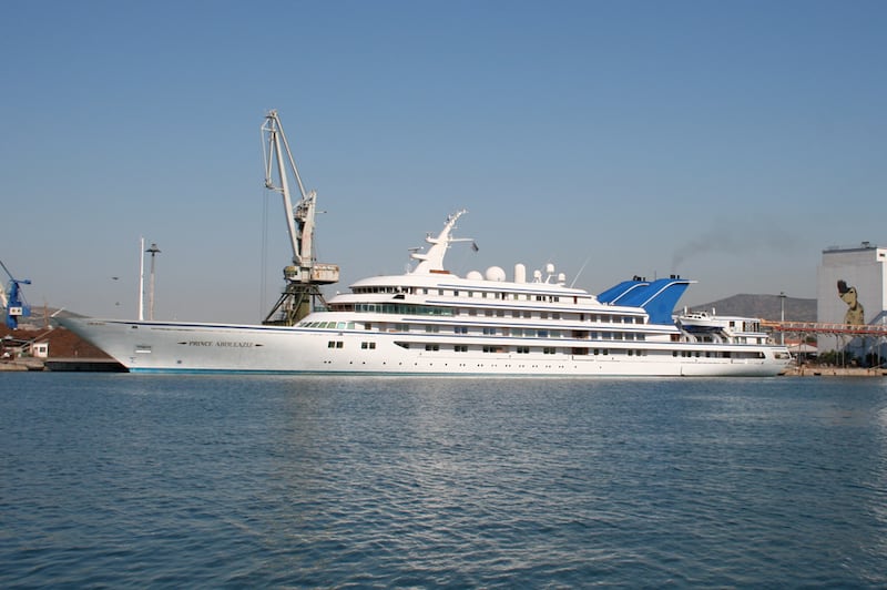 galleries/2010/08/12/world-s-20-biggest-yachts/largest-yachts---prince-abdulaziz_cbsbts