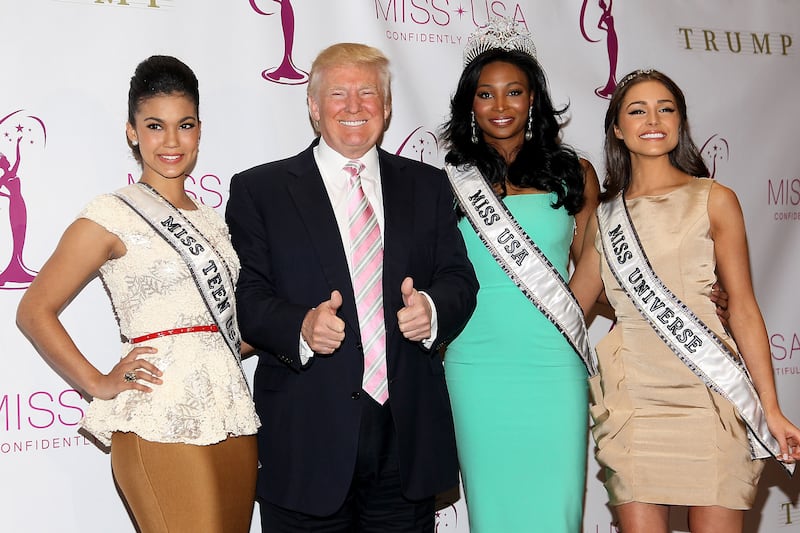 articles/2016/10/12/all-of-donald-trump-s-accusers-a-timeline-of-every-alleged-grope-and-assault/161012-resnick-miss-usa-embed_baqy4x