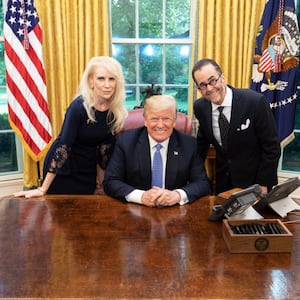 180824-sommer-trump-office-hero_piuenq