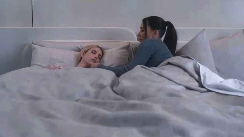 Kim Kardashian and Emma Roberts in AHS Delicate.