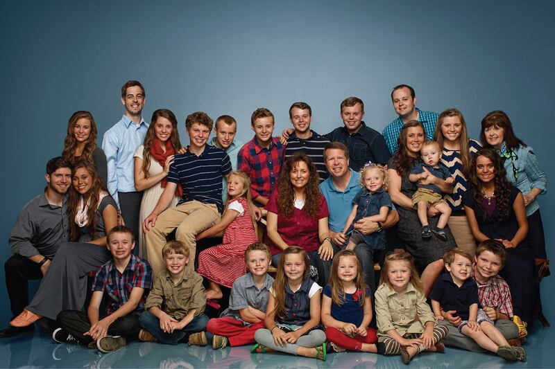 articles/2015/07/18/the-duggars-road-to-ruin-from-molestation-to-cancellation/150716-haglage-duggars-tease_cpviot