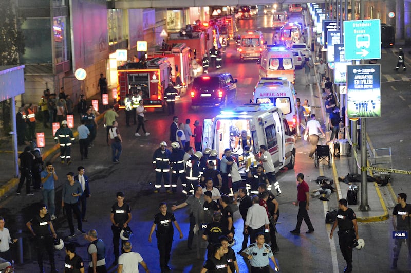 articles/2016/06/28/suicide-bombers-kill-at-least-10-in-turkish-airport-terror-attack/160628-ataturk-turkey-attack-photo-06_n2sgiw