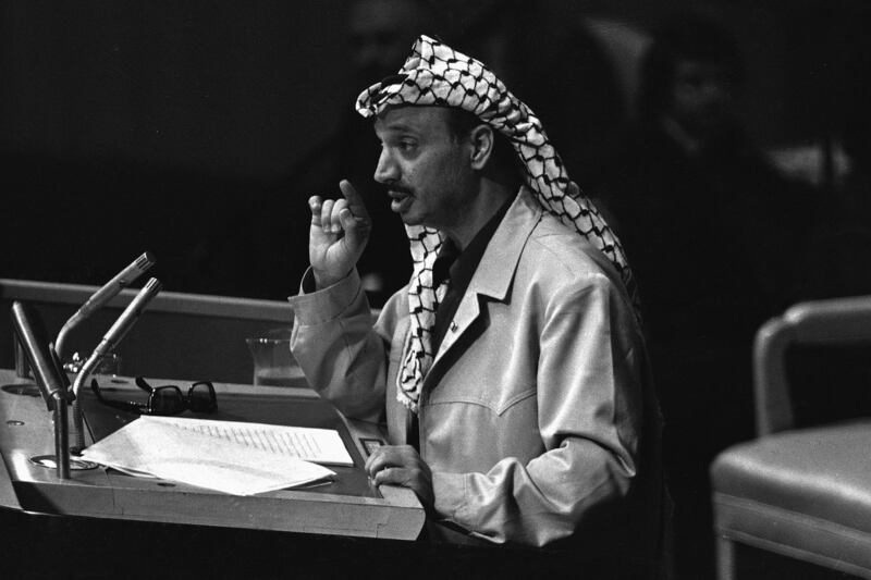 galleries/2012/09/26/ahmadinejad-gaddafi-more-infamous-speakers-at-the-u-n-photos/arafat-un-fallen-stars_p1jksv