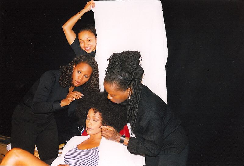 articles/2012/02/13/whitney-houston-s-protective-baby-girl-daughter-bobbi-kristina/whitney-samuels-3_yxeh8e