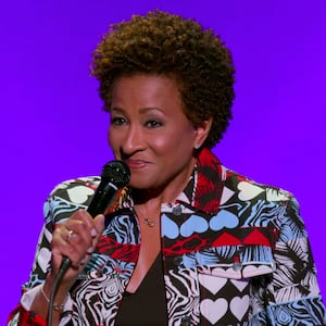 Wanda_Sykes__I_m_an_Entertainer_n_00_05_42_18R_emb316