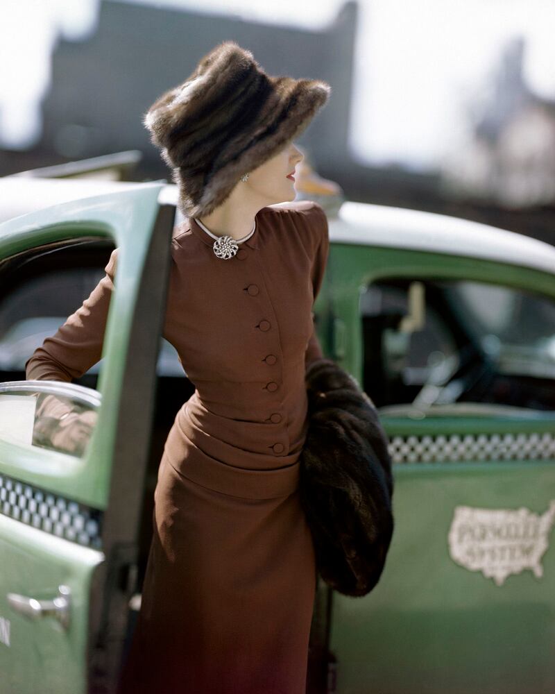 galleries/2014/04/04/a-century-of-fashion-photography-at-cond-nast/conde-nast-century-fashion-4_anuyzg