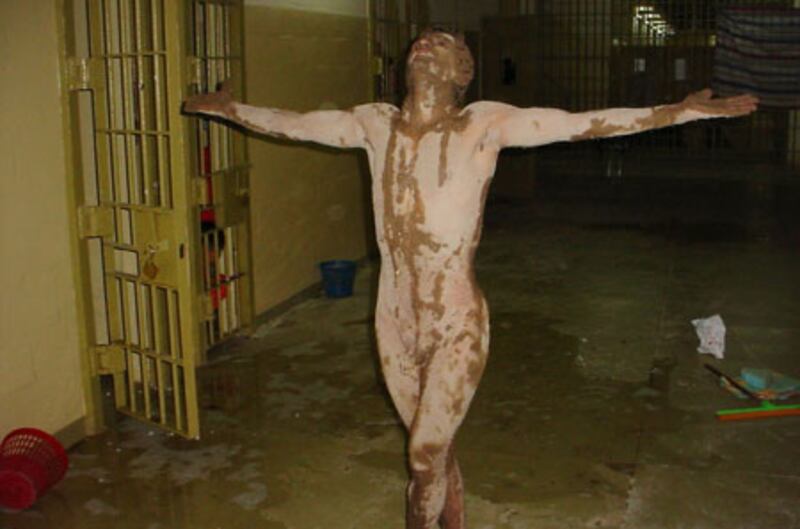 galleries/2009/05/29/abu-ghraib-torture-photos/torture-6_n0mi5c