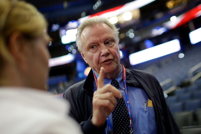 articles/2012/08/29/jon-voight-midday-cowboy-at-the-republican-national-convention/midnight-cowboy-grove_gkcogd