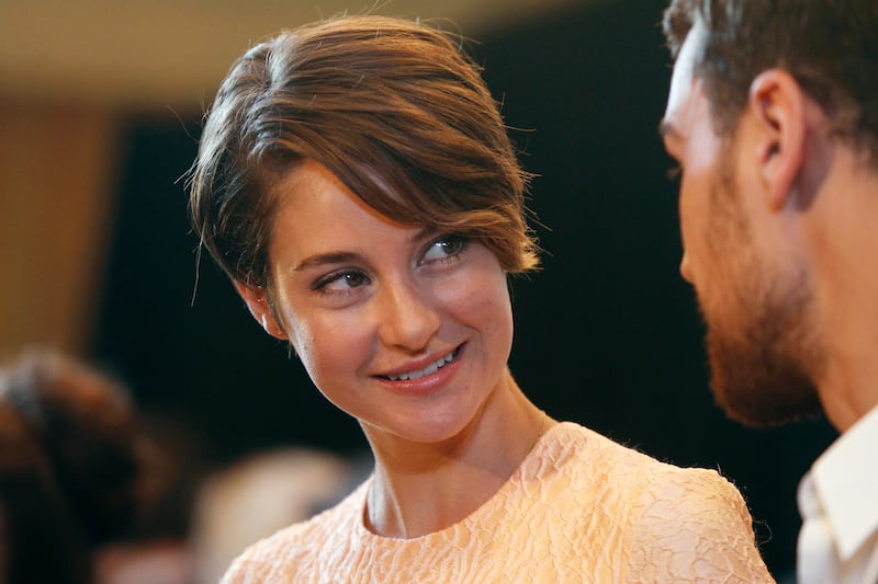 articles/2014/06/05/shailene-woodley-is-hollywood-s-it-girl-next-door/140604-bugbee-woodley-tease_ytjdsx