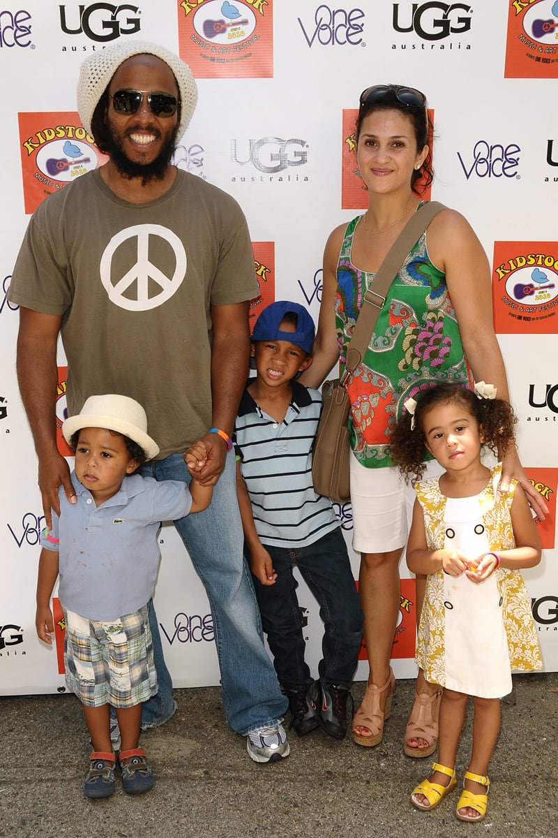 galleries/2011/06/17/hollywood-dads/ziggy-marley-celebrity-dads-gallery_wqa69l