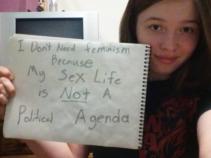 galleries/2014/07/24/women-against-feminism/140723-women-against-feminism-08_cujmfr