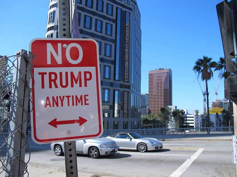 articles/2016/04/25/no-trump-anytime-street-signs-take-over-the-country-courtesy-of-l-a-s-banksy/160425-yamato-plastic-jesus-trump-embed2_mnf7bq