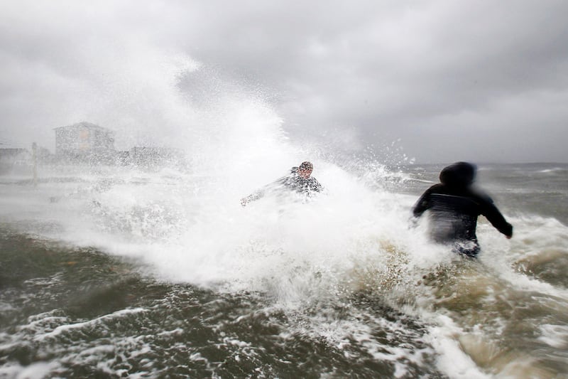 galleries/2011/08/26/hurricane-irene-photos/irene-photos-fairhaven-massachusetts_oda8wr