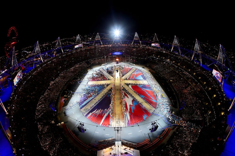 galleries/2012/07/30/best-photos-from-the-2012-london-olympics/olympics-closing-ceremony-4_cjyteb