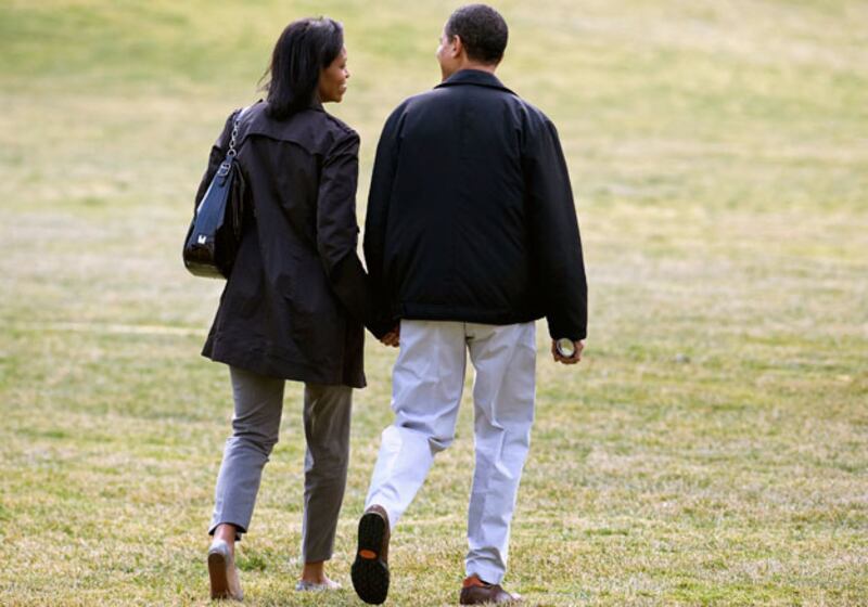 galleries/2009/04/27/the-first-100-days-of-pda/obama-pda-6_gbbkaq