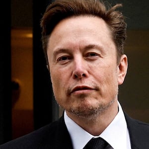 2023-05-15T072921Z_274262310_RC24ZY92B8M6_RTRMADP_3_FRANCE-BUSINESS-MUSK_j0klbh