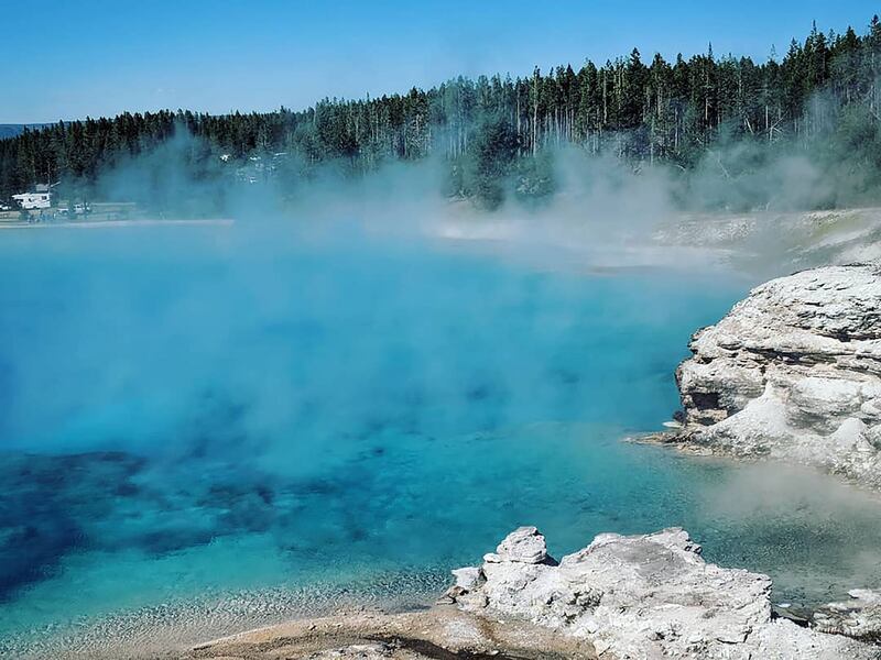 181202-withrow-national-parks-road-trip-05-Withrow-Brandon-Excelsior-Geyser-Crater_s1casa